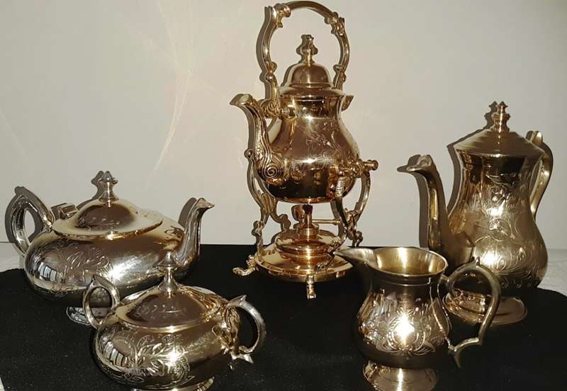 VICTORIAN-STYLED 5-PIECE TEA & COFFEE SET WITH SPIRIT KETTLE WATER WARMER - BRASS & PLATED ON BRASS