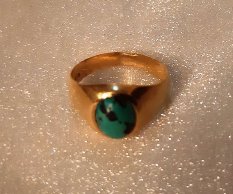 TURQUOISE SIGNET RING IN 18CT GOLD
