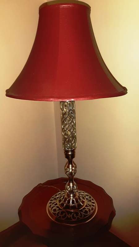 SOLID BRASS TALL TABLE LAMP WITH MEANDERING FILIGREE & WHITE SHADE