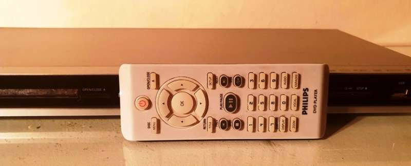 PHILIPS DVD PLAYER ~ DVP5986K