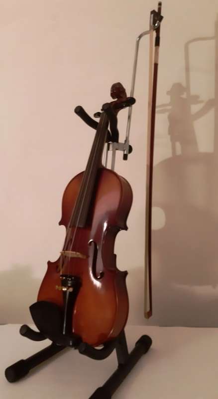 VIOLIN AND BOW STAND  BEST SECURING, ADJUSTABLE AND COLLAPSIBLE STAND [B]