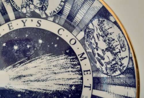 HALLEYS COMET COMMEMORATIVE PLATE ~ 1986 ~ HERITAGE PORCELAIN