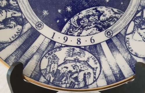 HALLEYS COMET COMMEMORATIVE PLATE ~ 1986 ~ HERITAGE PORCELAIN
