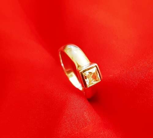 STERLING SILVER ENGAGEMENT-STYLE DESIGNER RING SET WITH ONE CUBIC ZIRCONIA