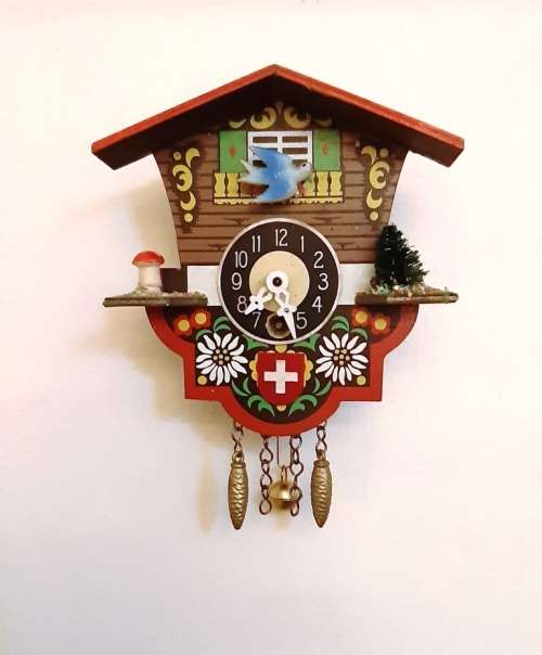 MINIATURE NOVELTY CUCKOO CLOCK (CHALET) ~ 1-DAY, MECHANICAL [B]