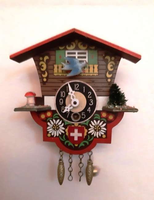 MINIATURE NOVELTY CUCKOO CLOCK (CHALET) ~ 1-DAY, MECHANICAL [B]