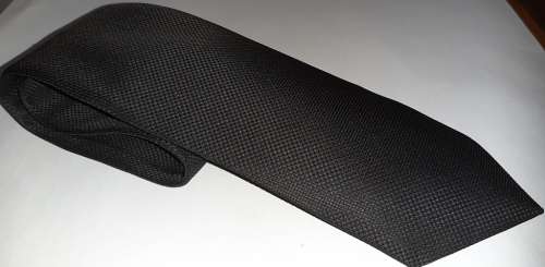 BLACK MENS TIE WITH RELIEF-MOTIFF MATERIAL  CLASSIC FORMAL