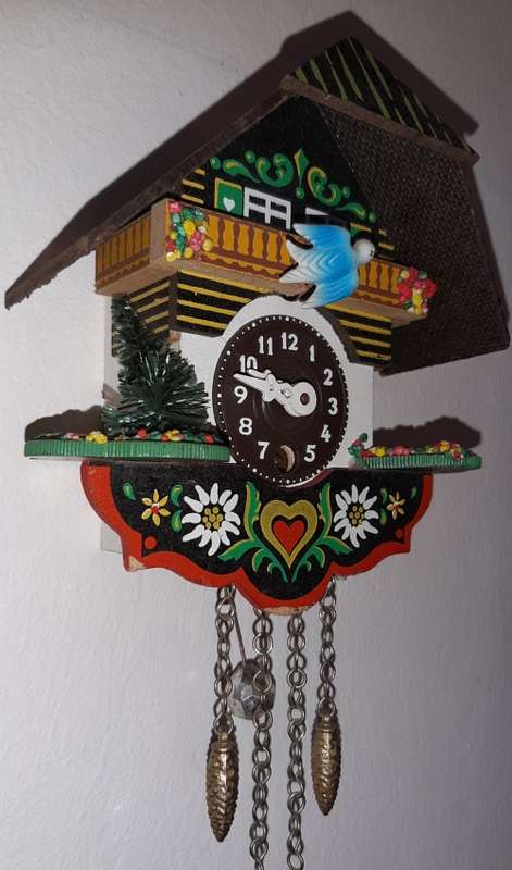 MINIATURE NOVELTY CUCKOO CLOCK (CHALET) ~ 1-DAY, MECHANICAL