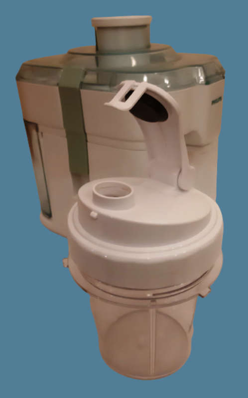 PHILIPS JUICER / JUICE EXTRACTOR [MODEL: HR2826]
