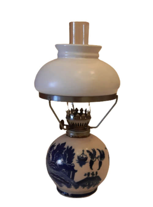 SMALL QUAINT OIL LAMP