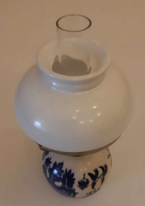 SMALL QUAINT OIL LAMP