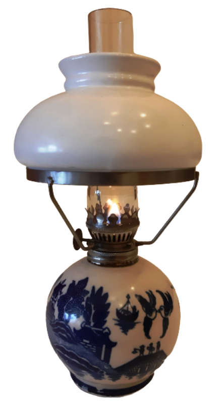 SMALL QUAINT OIL LAMP