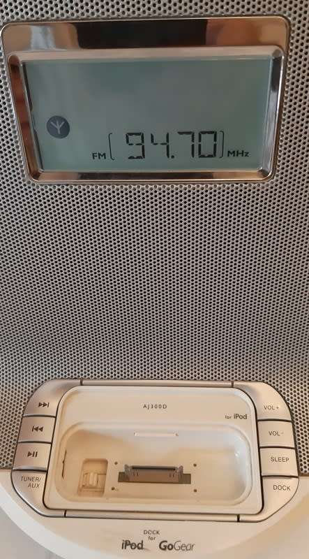 PHILIPS DOCK FOR IPOD AND GoGEAR  MODEL  AJ300D