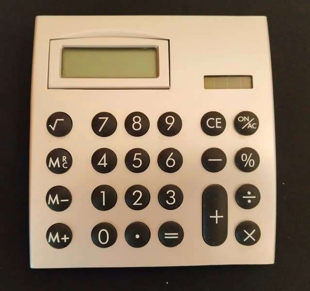 DUAL POWER CALCULATOR DESK TOP