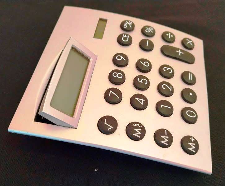 DUAL POWER CALCULATOR DESK TOP
