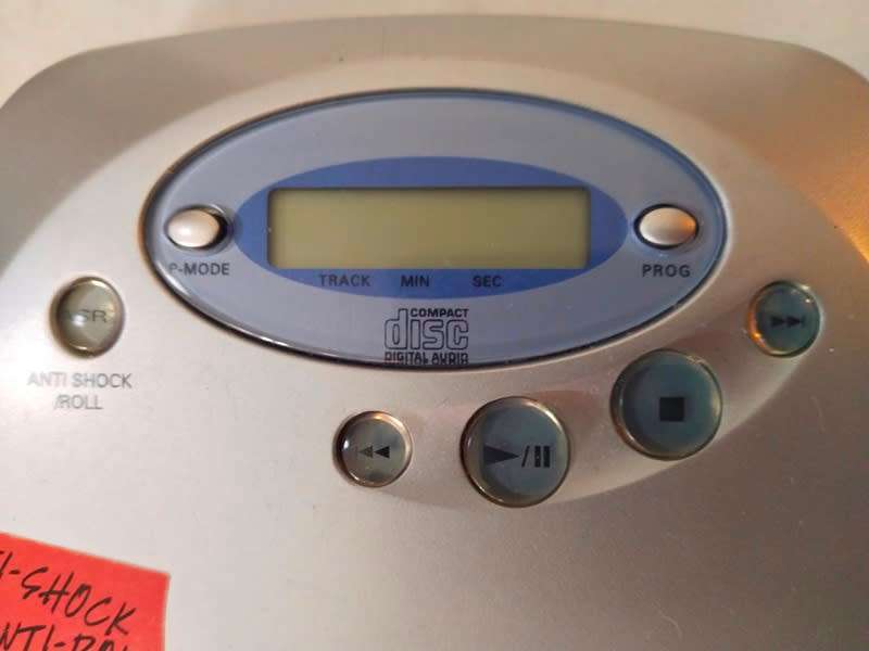 SANYO COMPACT DISC PLAYER [MODEL: CDP-1300CR] WITH ACCESSORIES