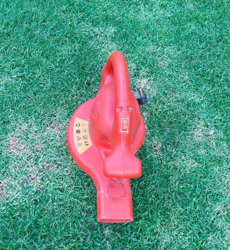 FLYMO TWISTER 2000 BLOWER AND VACUUM GARDEN