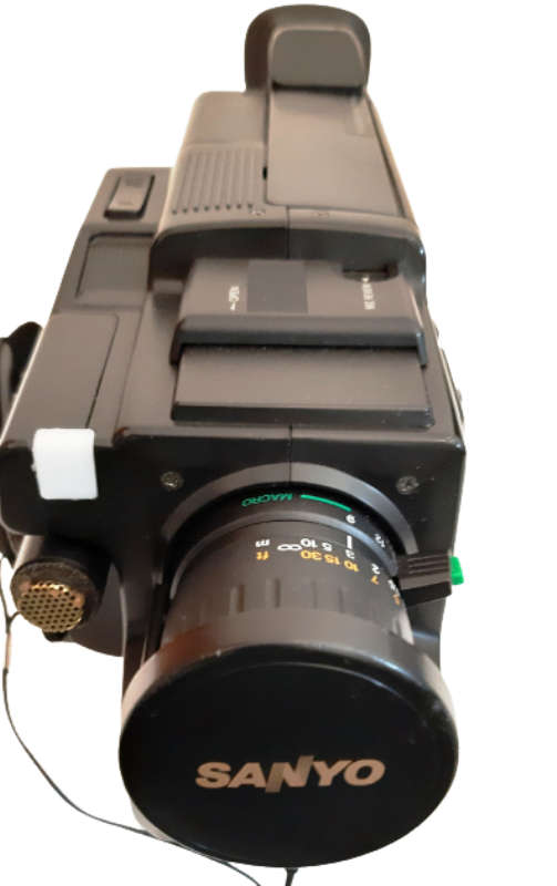 SANYO 8mm CAMCORDER  MODEL: VM-D3P