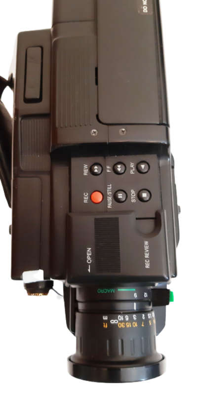 SANYO 8mm CAMCORDER  MODEL: VM-D3P