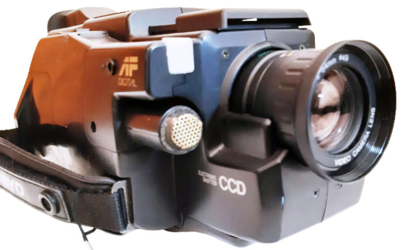SANYO 8mm CAMCORDER  MODEL: VM-D3P