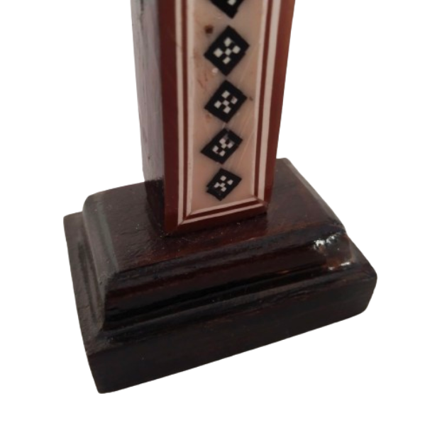 WOOD CROSS ON BASE