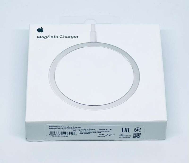 iPhone 12 - 64 GB - Prestine 10/10 Condition One Stop Package / Gift Set with Loads of Extras