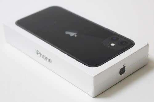 iPhone 11 64GB - Black - Excellent Condition (10/10)