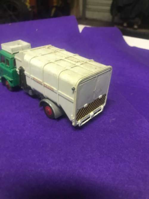DINKY BEDFORD REFUSE COLLECTOR