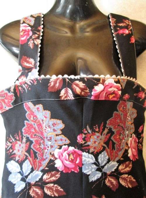 c1970's Vintage Black Patterned Thick Polyester Full Length Dress - Size 34 (Chest 88cm)