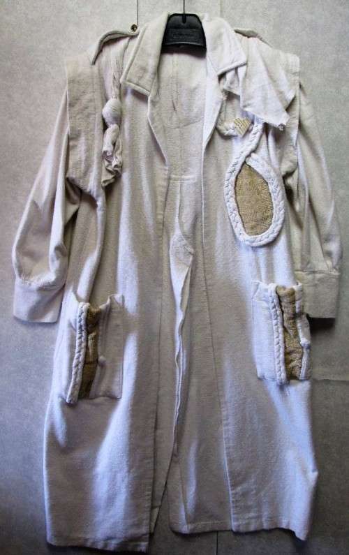 Vintage c1990's Long Length Off-White Textured Material Jacket - Size M/L