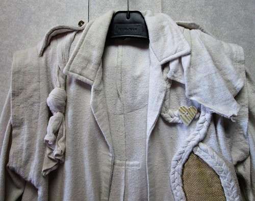 Vintage c1990's Long Length Off-White Textured Material Jacket - Size M/L