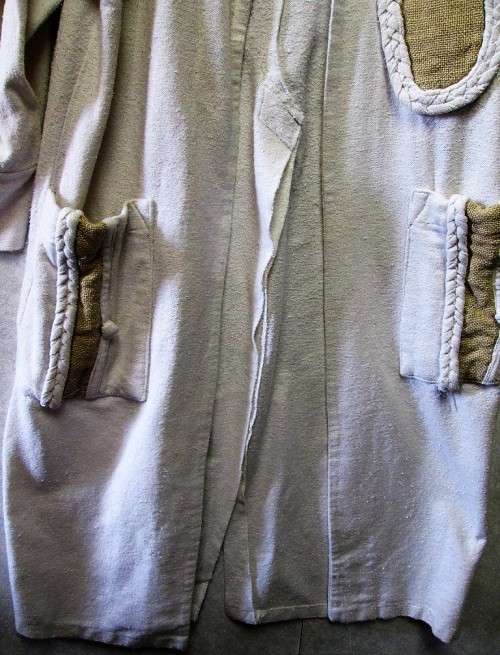Vintage c1990's Long Length Off-White Textured Material Jacket - Size M/L