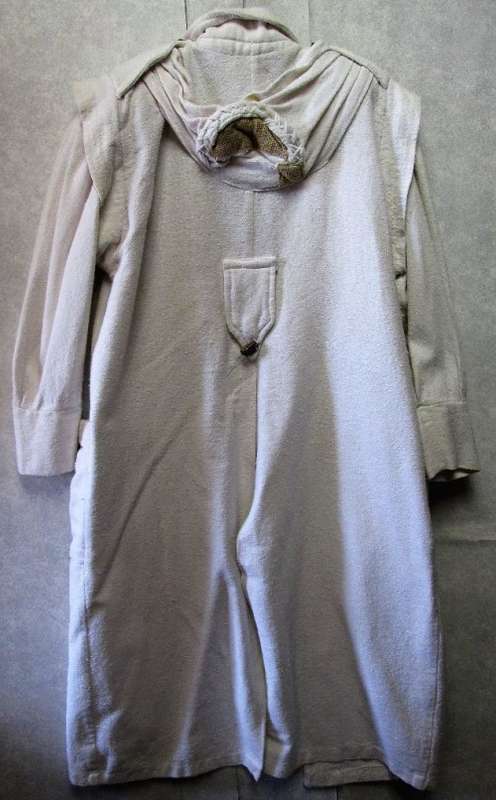 Vintage c1990's Long Length Off-White Textured Material Jacket - Size M/L