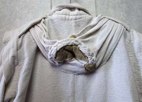 Vintage c1990's Long Length Off-White Textured Material Jacket - Size M/L