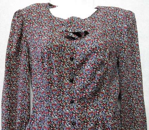 Vintage Viscose Patterned Two Piece Size 32cm (Skirt Waist 67cm)