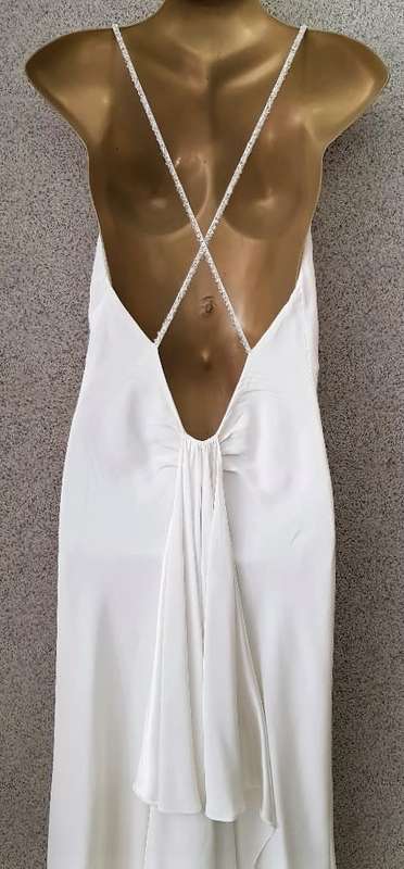 Off White Fully Lined Jasper Conran Evening/Wedding Dress, Small Train Size 34 Chest 84cm Waist 78cm