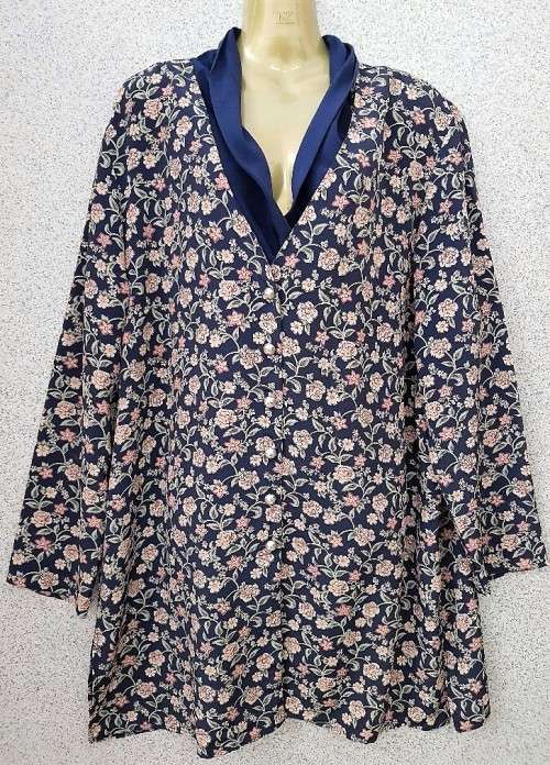 Floral Patterned Polyester/Rayon Longer Length Shirt - Size 42