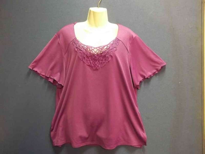 Purple Stretch Shirt (93% Polyester / 7% Spandex) - Size 40 * Quality Brand