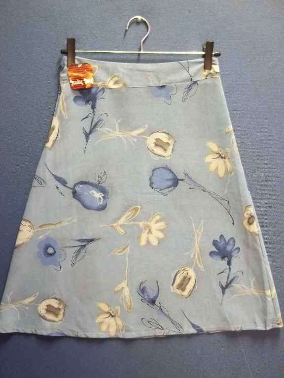 Blue Floral Polyester Skirt - Waist 72cm