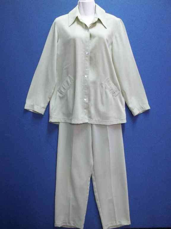 Pale Green Polyester Two Piece - Size 36 (Chest 102cm, Waist 77cm, Hip 102cm)