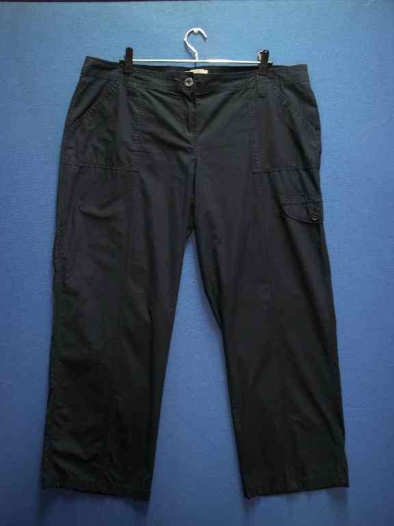 100% Cotton Black Cargo Pants - Size 42