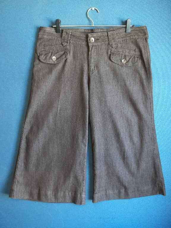Stretch Brown Denim Three Quarter Culottes - Size 38 * Quality Brand (Waist 90cm, Hips 116cm)