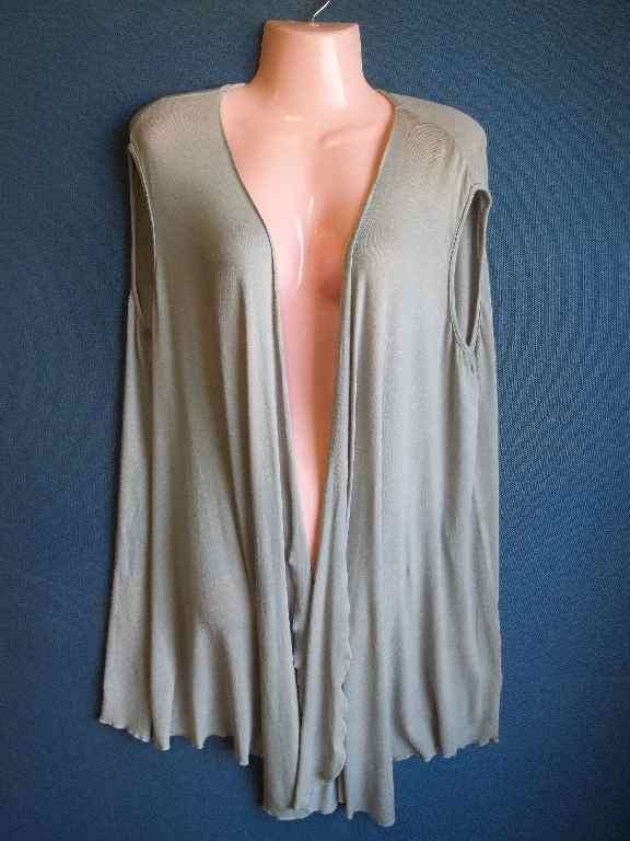 Lightweight Stretch Knit Sleeveless Dove Grey Jacket - Size 46 * Quality Brand