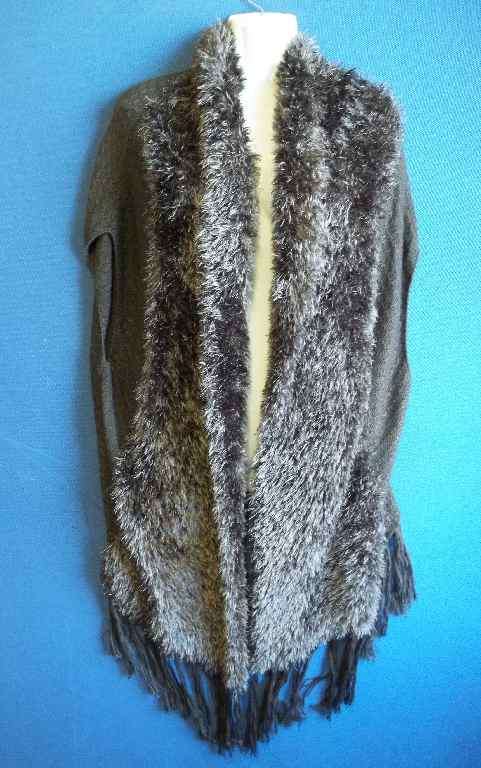 Brown/Olive Fringed Knit Sleeveless Jacket - Sixe XL