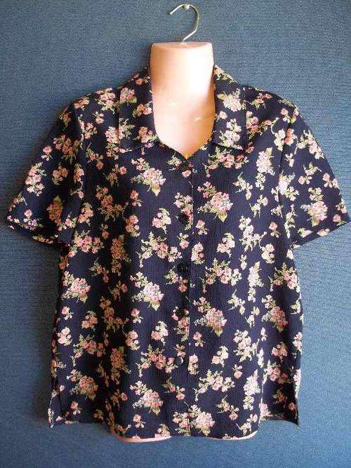 Floral Patterned Navy Polyester Shirt - Size 32 * Quality Brand
