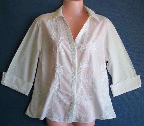 White Cotton Three Quarter Sleeve Shirt With Embroidery Detail - Size 38 * Quality Brand