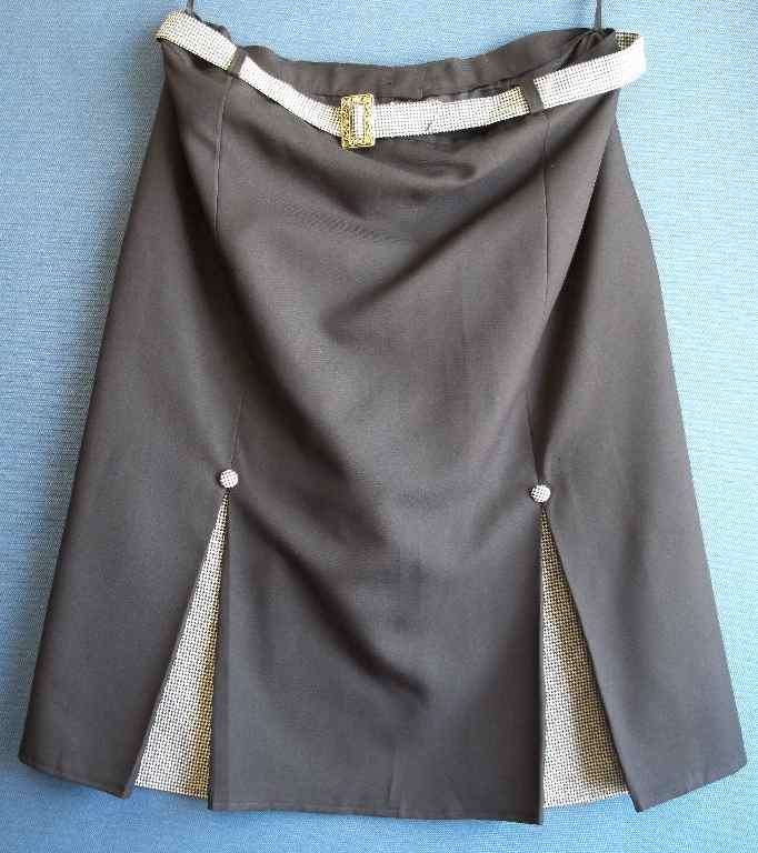 Black & White Lined Skirt With Houndstooth Detail - Waist 100cm, Hips 118cm