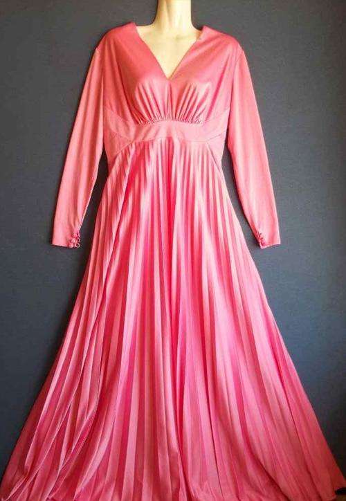 Amazing Long Very Pink Polyester Vintage Evening Dress - Size 36 (Chest 92cm)