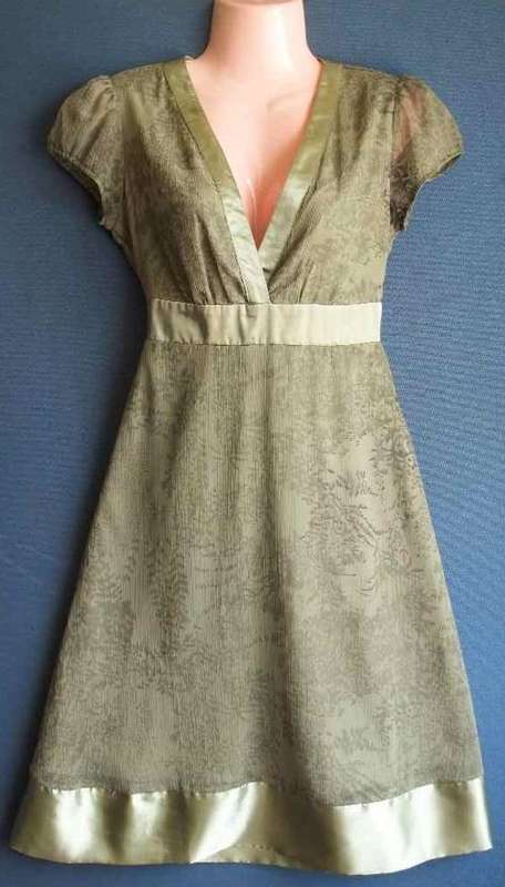 Fully Lined Green Lightweight Polyester Dress - Size 32 * Quality Brand