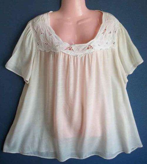 Very Lightweight Pale Cream Polyester/Rayon Top - Size 48 * Quality Brand